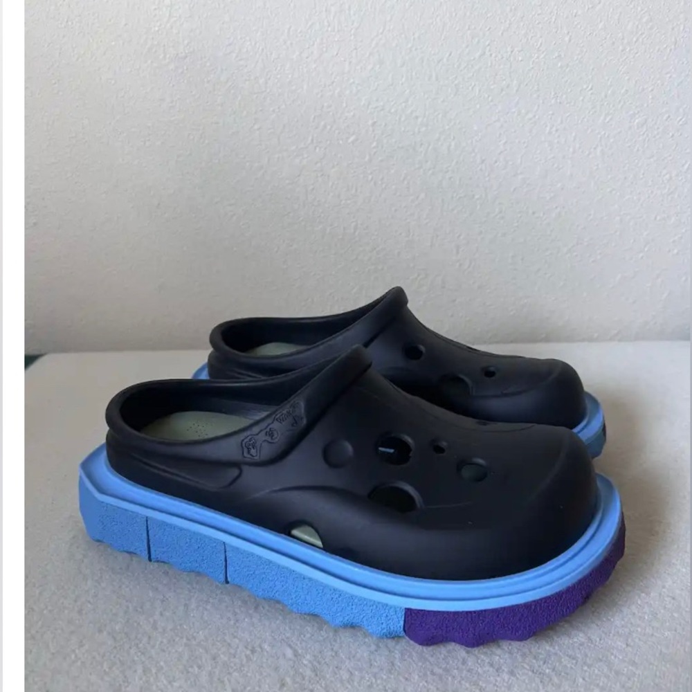 Off White Spongesole Meteor Slippers in Black- size 39